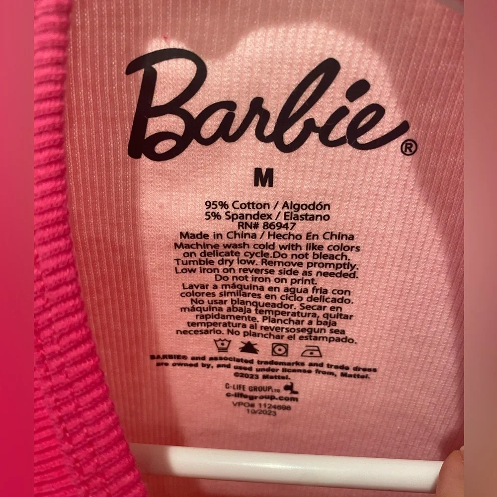 New NWT Barbie Pink Long Sleeve Crop Top Size M - Picture 4 of 5